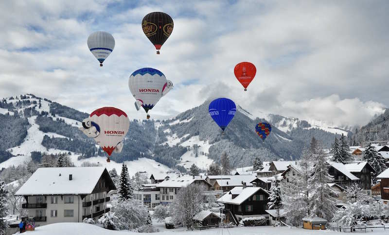 Lễ hội khinh khí cầu rực rỡ tại dãy Alps Lễ hội khinh khí cầu rực rỡ tại dãy Alps