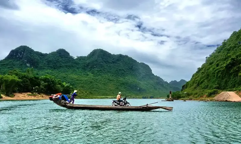 8 dòng sông linh thiêng của người Việt 9 Song_gianh_quang_binh