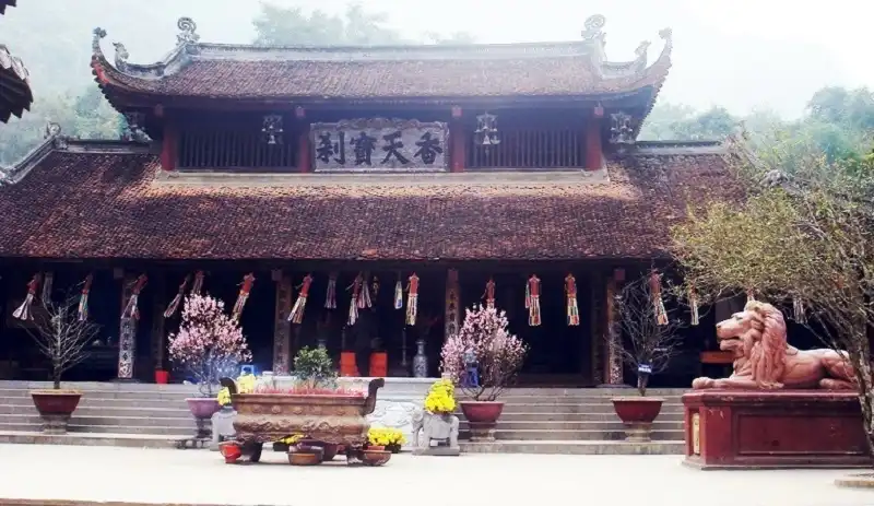 Ngày xuân trẩy hội chùa Hương 6 chua-huong