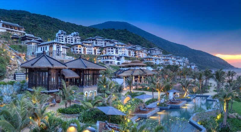 intercontinental danang wanderlusttips