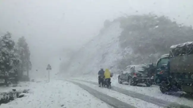 mao-hiem-phuot-khi-thoi-tiet-xau-1