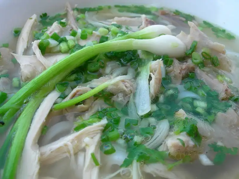 wanderlusttips-pho-ga-ha-noi-1