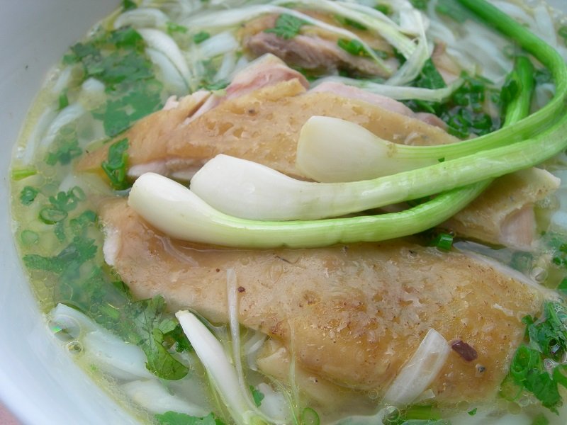 Điểm danh những quán phở gà ngon nức tiếng Hà Thành