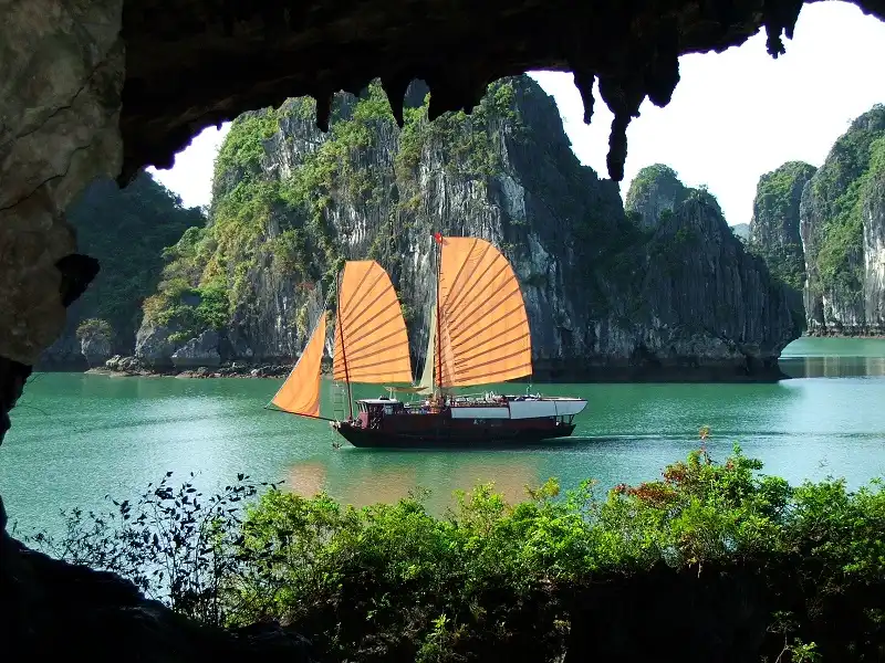 Du ngoạn những địa danh Việt Nam có mặt trong “Kong: Skull Island" 5 Boi canh phim Kong-wanderlusttips4