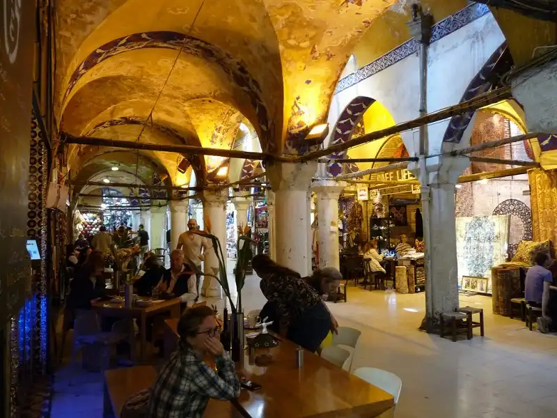 Grand Bazar-Istanbul-wanderlusttips11