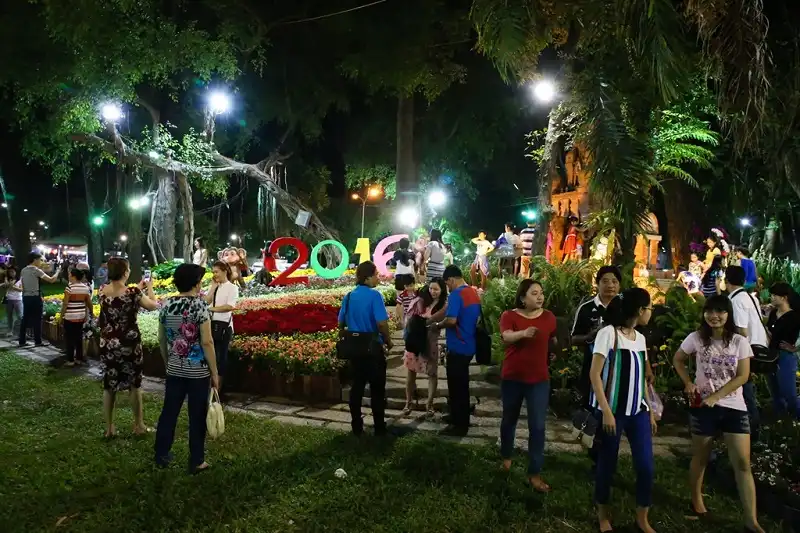 Hoi hoa Tao Dan-wanderlusttips14