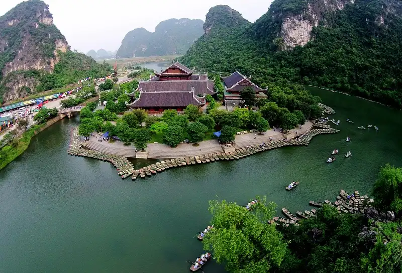Cuộc “hôn phối” giữa du lịch và điện ảnh 8 TrangAn-wanderlusttips