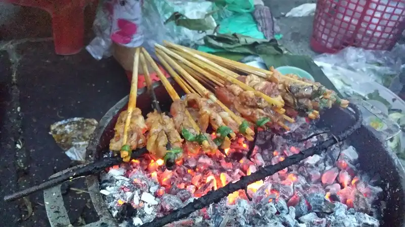 1 ngày du lịch ẩm thực ở Hội An 8 am thuc Hoi An-wanderlusttips3