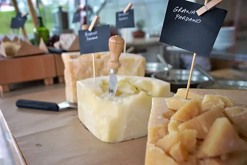 "Lễ hội Ẩm thực Ý" tại nhà hàng JW Café 9 Chương trình giới thiệu tới thực khách những loại rượu vang và phô-mai Ý nổi tiếng thế giới