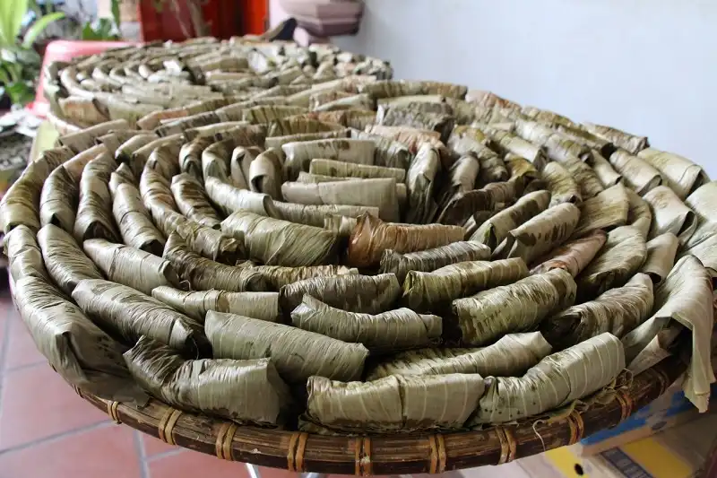 10 đặc sản nên mua làm quà khi du xuân miền Bắc 8 banh gai-wanderlusttips