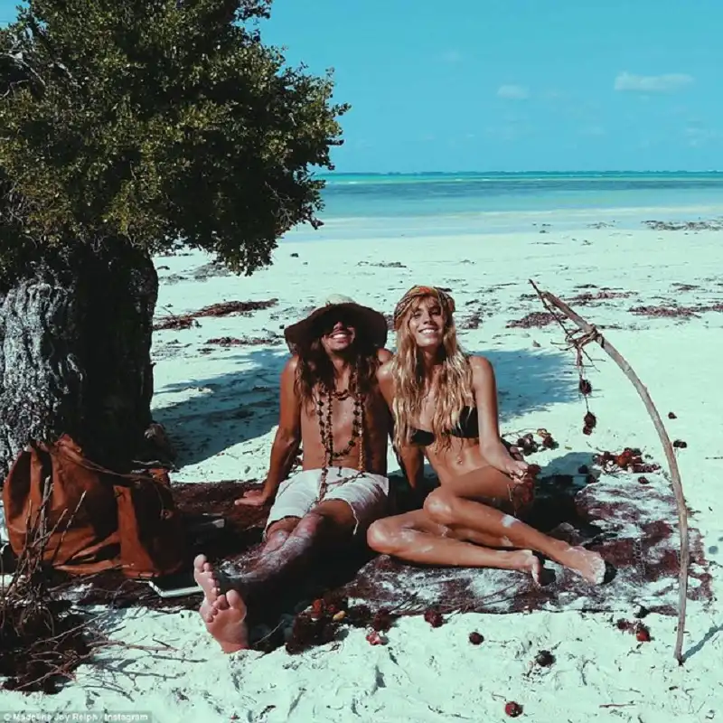 cap doi du lich vong quanh the gioi-wanderlusttips5