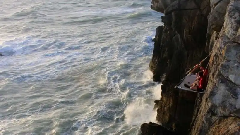 khach san doc dao-wanderlusttips3