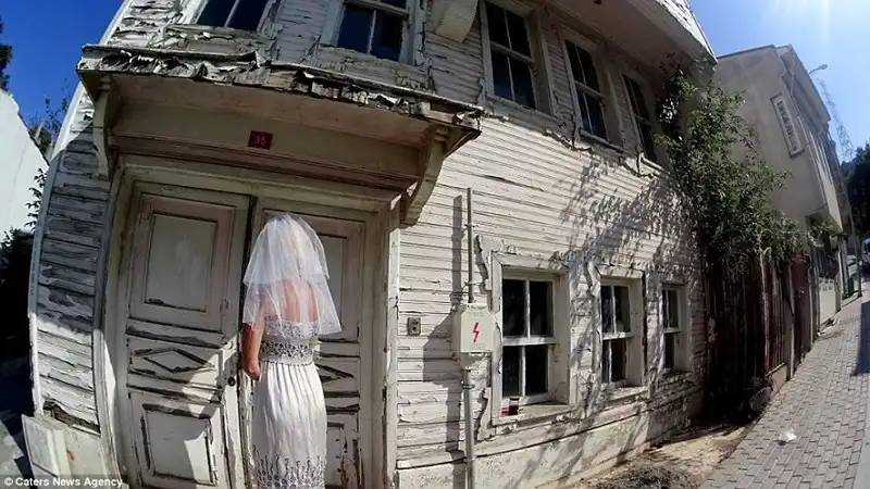 mac vay cuoi du lich-wanderlusttips10