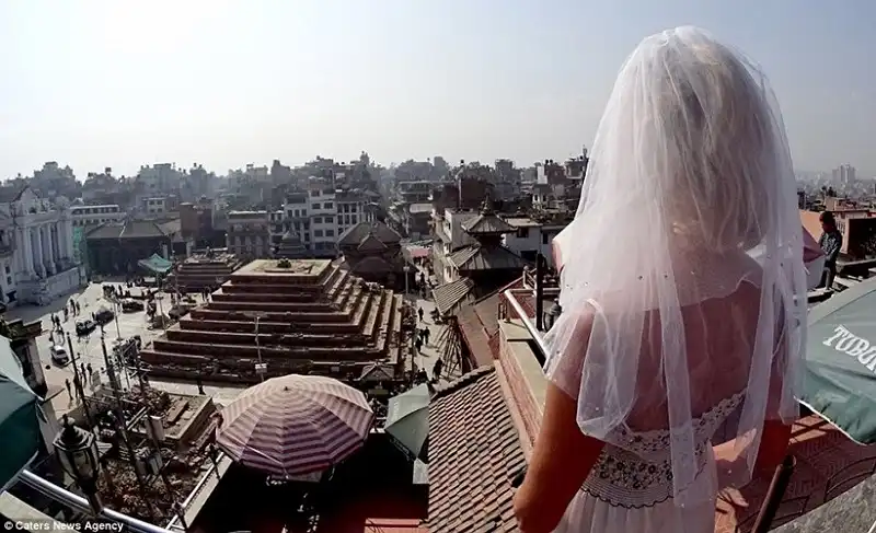 mac vay cuoi du lich-wanderlusttips3