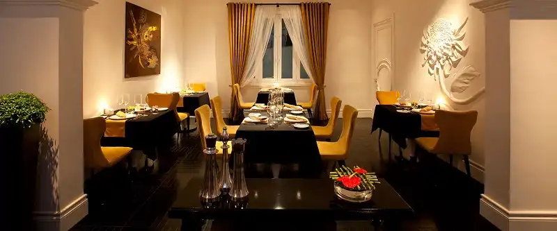 valentine-nha-hang-wanderlusttips1