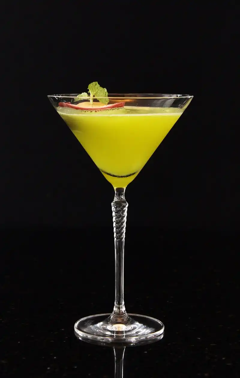 Những món quà gửi trọn yêu thương tại Sofitel Plaza Hanoi 6 Cocktail-of-the-Month