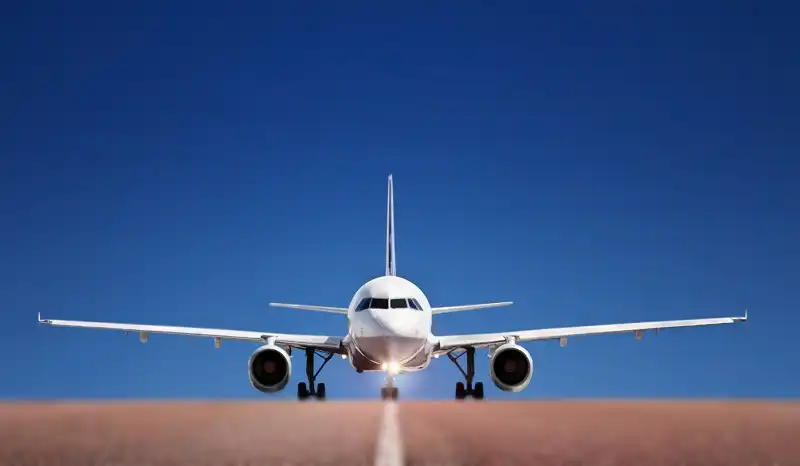 Mẹo đặt vé máy bay giá rẻ 5 Boing on runway