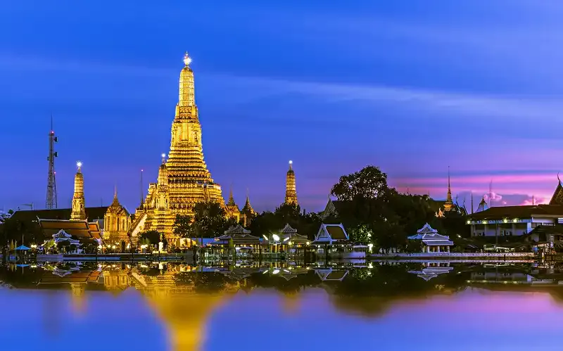 Wat Arun (Temple of Dawn), Bangkok, Thailand