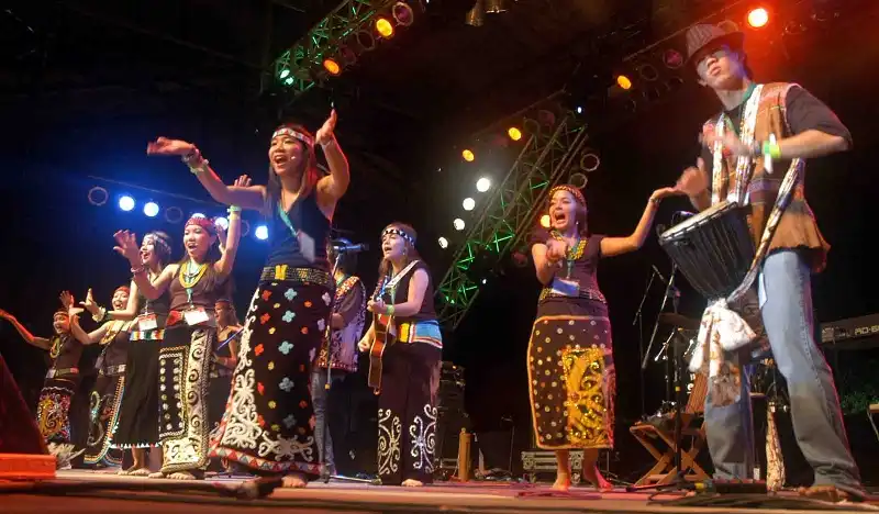 5 nhạc hội sôi động nhất Đông Nam Á 7 le-hoi-wanderlusttips2