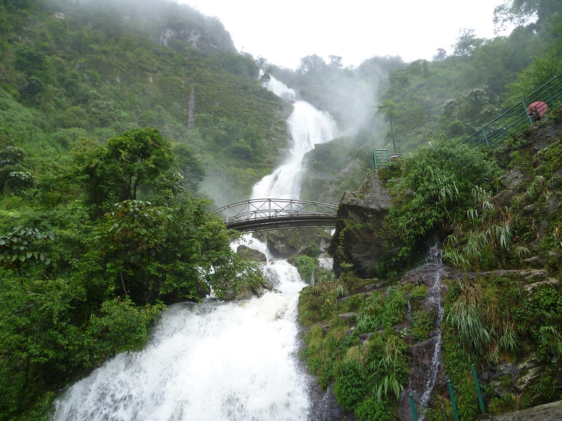 Khám phá 6 ngọn thác khu vực Tây Bắc 5 top 6 thac dep nhat khu vuc tay bac wanderlusttips 3