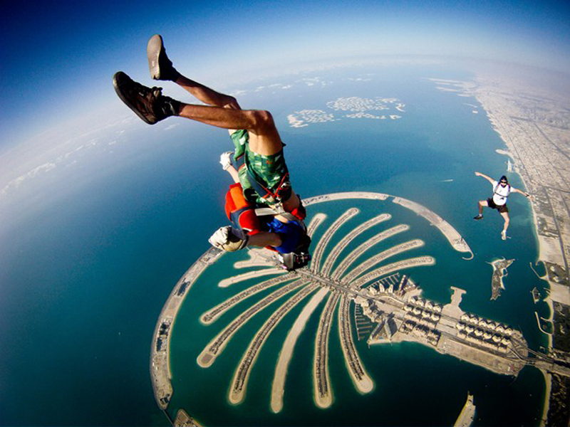 wanderlust tips 13 dieu khien du khach phai long dubai 2