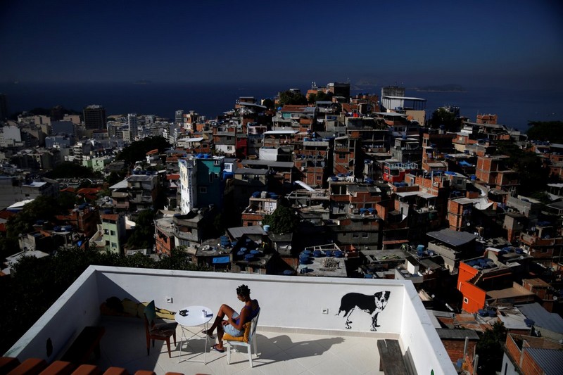 wanderlust tips ben trong cac ky tuc xa phuc vu du khach olympic nam giua khu o chuot rio de janeiro 5