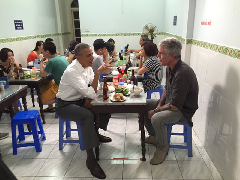 Bữa tối 6USD của ông Obama ở Hà Nội tràn ngập báo chí quốc tế