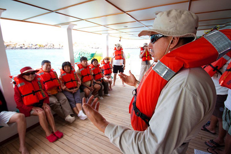 Du khách phải làm gì khi du thuyền gặp hỏa hoạn?