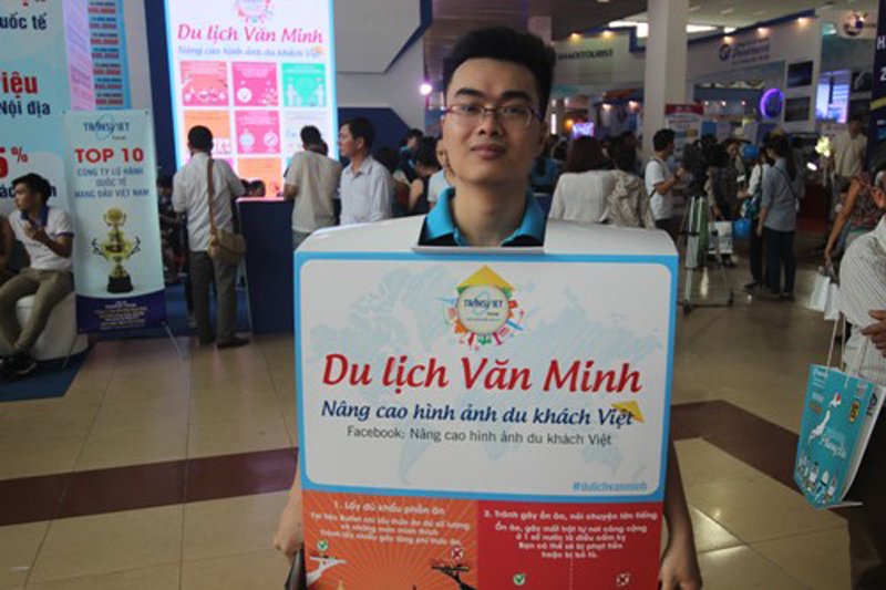 Hình ảnh xấu của du khách Việt dịp nghỉ lễ Hình ảnh xấu của du khách Việt dịp nghỉ lễ