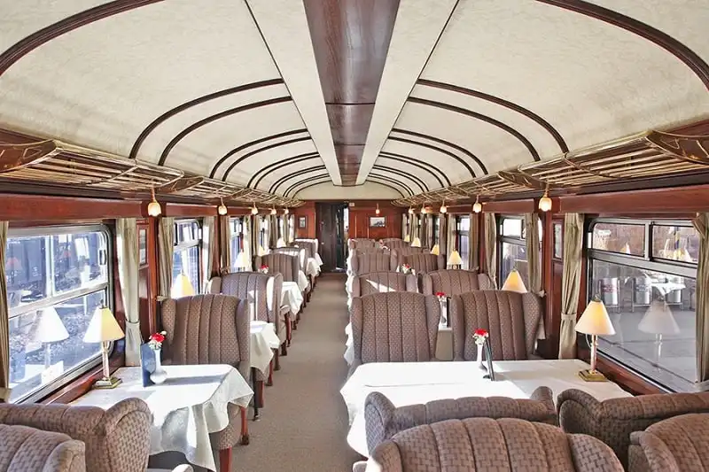 Wanderlust_tips_noi_that_sang_trong_tren_tau_4