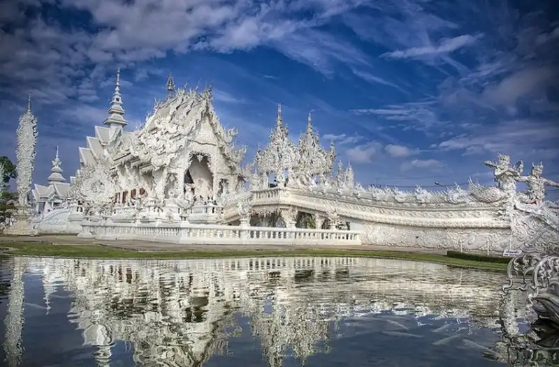 7 ngôi đền thiêng có vẻ đẹp ấn tượng nhất châu Á 11 wanderlust-tips-7-ngoi-den-thieng-co-ve-dep-an-tuong-nhat-chau-a-7