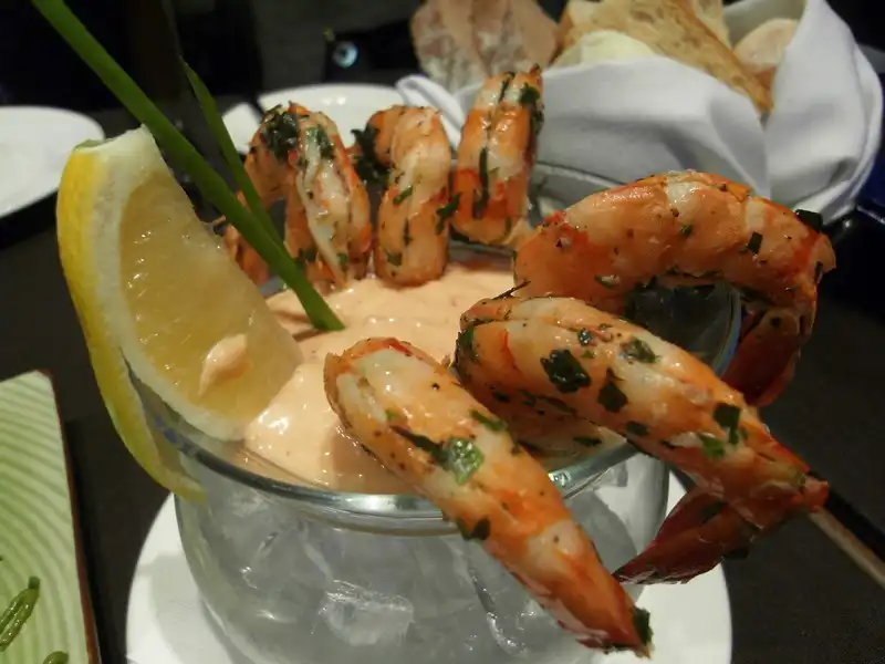 wanderlust-tips-9-mon-an-kho-choi-tu-cua-am-thuc-uc-6