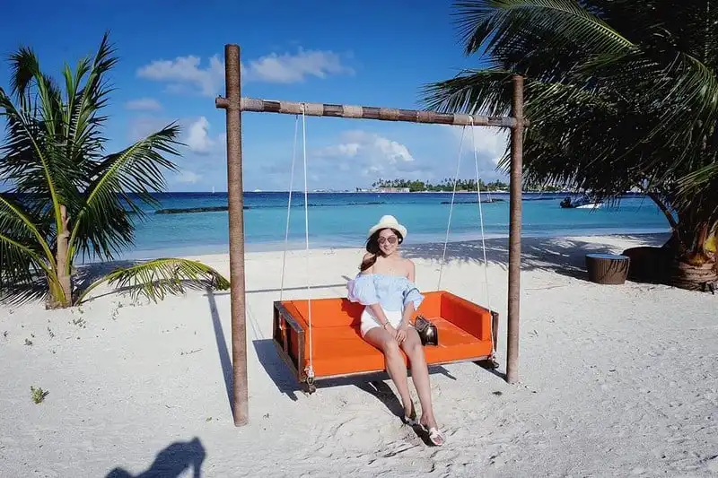 wanderlust-tips-a-hau-tu-anh-dep-lung-linh-giua-bien-xanh-nang-vang-maldives-11