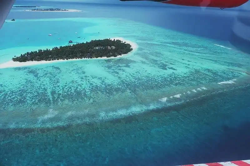 wanderlust-tips-a-hau-tu-anh-dep-lung-linh-giua-bien-xanh-nang-vang-maldives-5