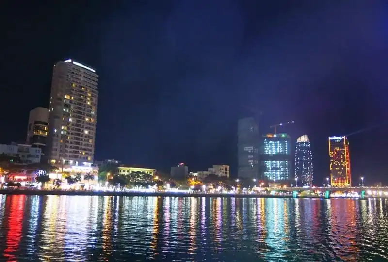 wanderlust-tips-cac-tau-du-lich-tren-song-han-bat-dau-hoat-dong-tro-lai-7