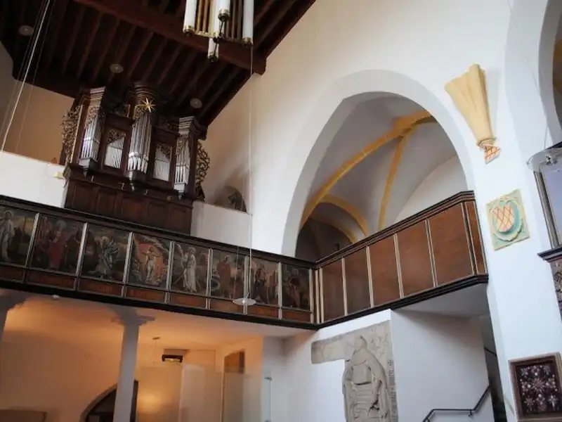 wanderlust-tips-doc-dao-nha-tho-trong-hang-nui-o-mien-tay-nuoc-duc-20