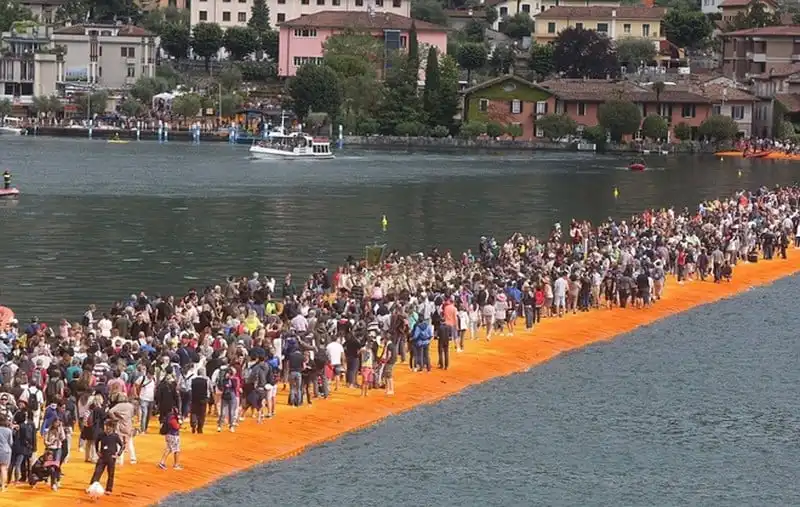 wanderlust-tips-du-khach-phan-khich-truoc-trai-nghiem-di-bo-tren-mat-nuoc-o-y-5