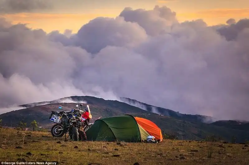 wanderlust-tips-du-lich-vong-quanh-the-gioi-tren-xe-mo-to-18