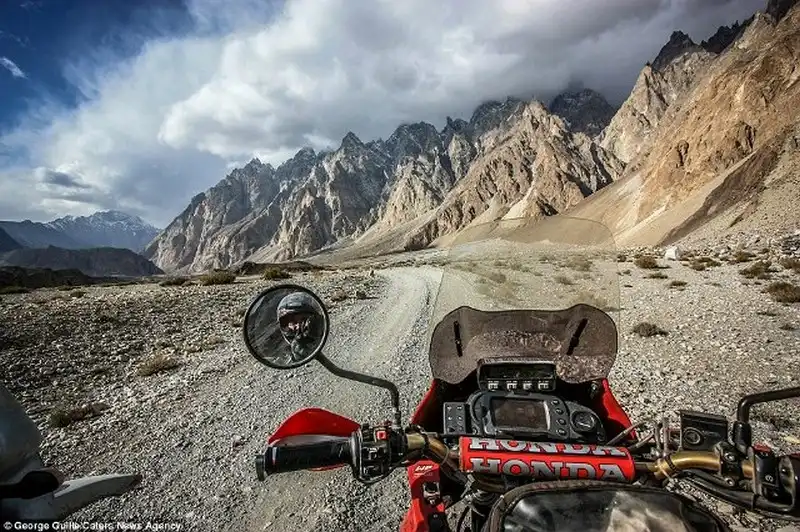 wanderlust-tips-du-lich-vong-quanh-the-gioi-tren-xe-mo-to-6