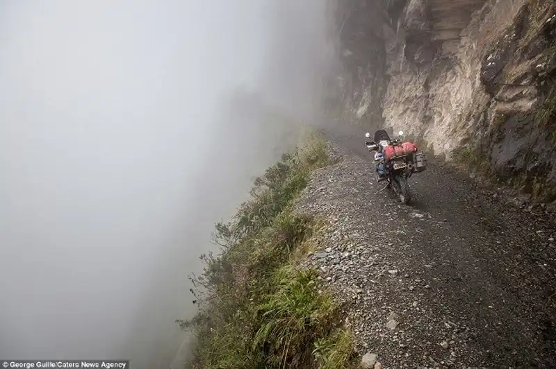 wanderlust-tips-du-lich-vong-quanh-the-gioi-tren-xe-mo-to-8