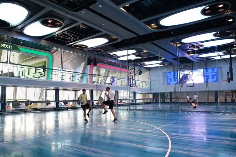 wanderlust-tips-du-thuyen-lon-nhat-chau-a-toi-vung-tau-13