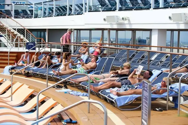 wanderlust-tips-du-thuyen-lon-nhat-chau-a-toi-vung-tau-15