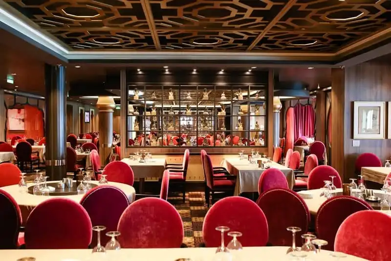 wanderlust-tips-du-thuyen-lon-nhat-chau-a-toi-vung-tau-9