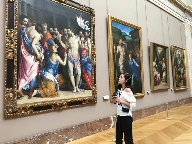 wanderlust-tips-hoa-hau-ky-duyen-va-nhung-hinh-anh-dep-lung-linh-tai-phap-5