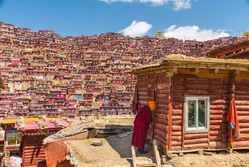 Khám phá ký túc xá đông đúc nhất thế giới 6 wanderlust-tips-kham-pha-ky-tuc-xa-dong-duc-nhat-the-gioi-2