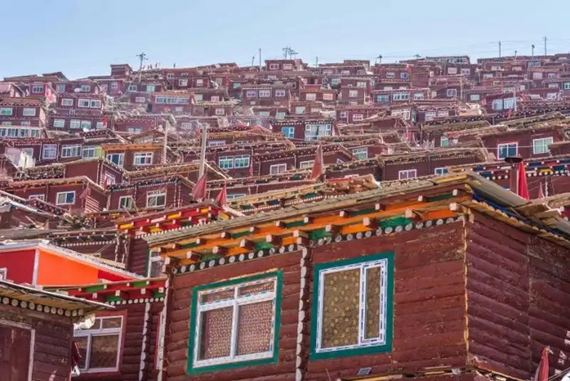 Khám phá ký túc xá đông đúc nhất thế giới 7 wanderlust-tips-kham-pha-ky-tuc-xa-dong-duc-nhat-the-gioi-3