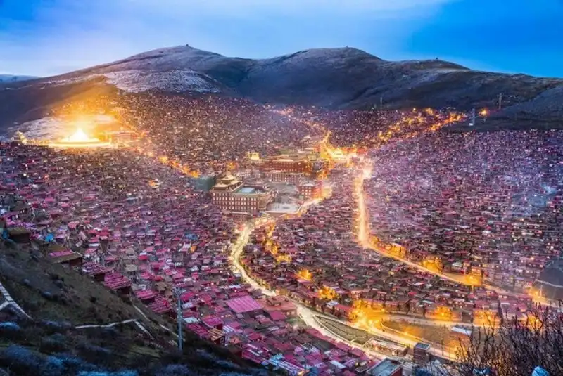 Khám phá ký túc xá đông đúc nhất thế giới 10 wanderlust-tips-kham-pha-ky-tuc-xa-dong-duc-nhat-the-gioi-6