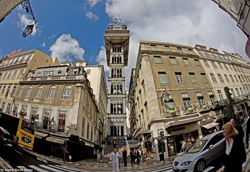 wanderlust-tips-kham-pha-nhung-cong-trinh-thang-may-an-tuong-nhat-the-gioi-15