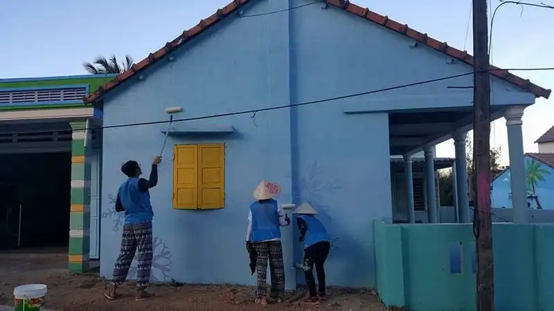 Ngỡ ngàng làng bích họa Tam Thanh: Làng tranh ven biển đầu tiên ở Việt Nam 6 wanderlust-tips-ngo-ngang-lang-bich-hoa-tam-thanh-lang-tranh-ven-bien-o-viet-nam-7