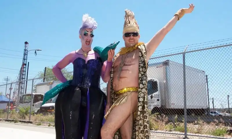 wanderlust-tips-nhung-man-hoa-trang-doc-dao-tai-le-hoi-tien-ca-o-dao-coney-15